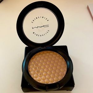 MAC Cosmetics - Golden Nectar - Skinfinish